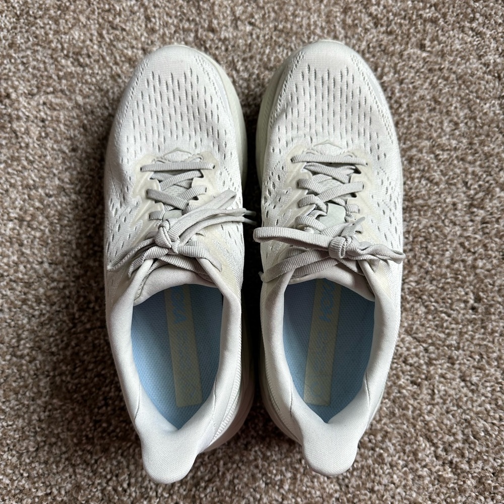 Hoka Clifton 8